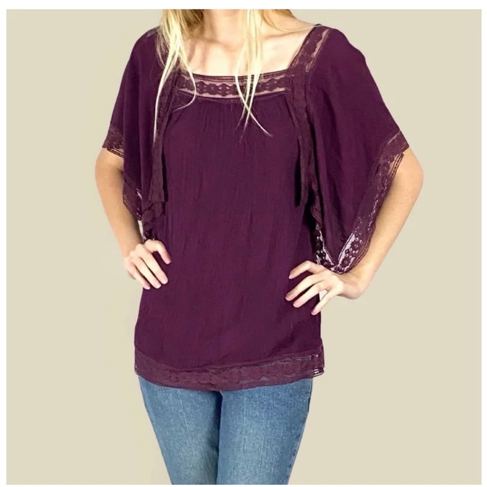 Cute women’s fairy sleeve blouse size small